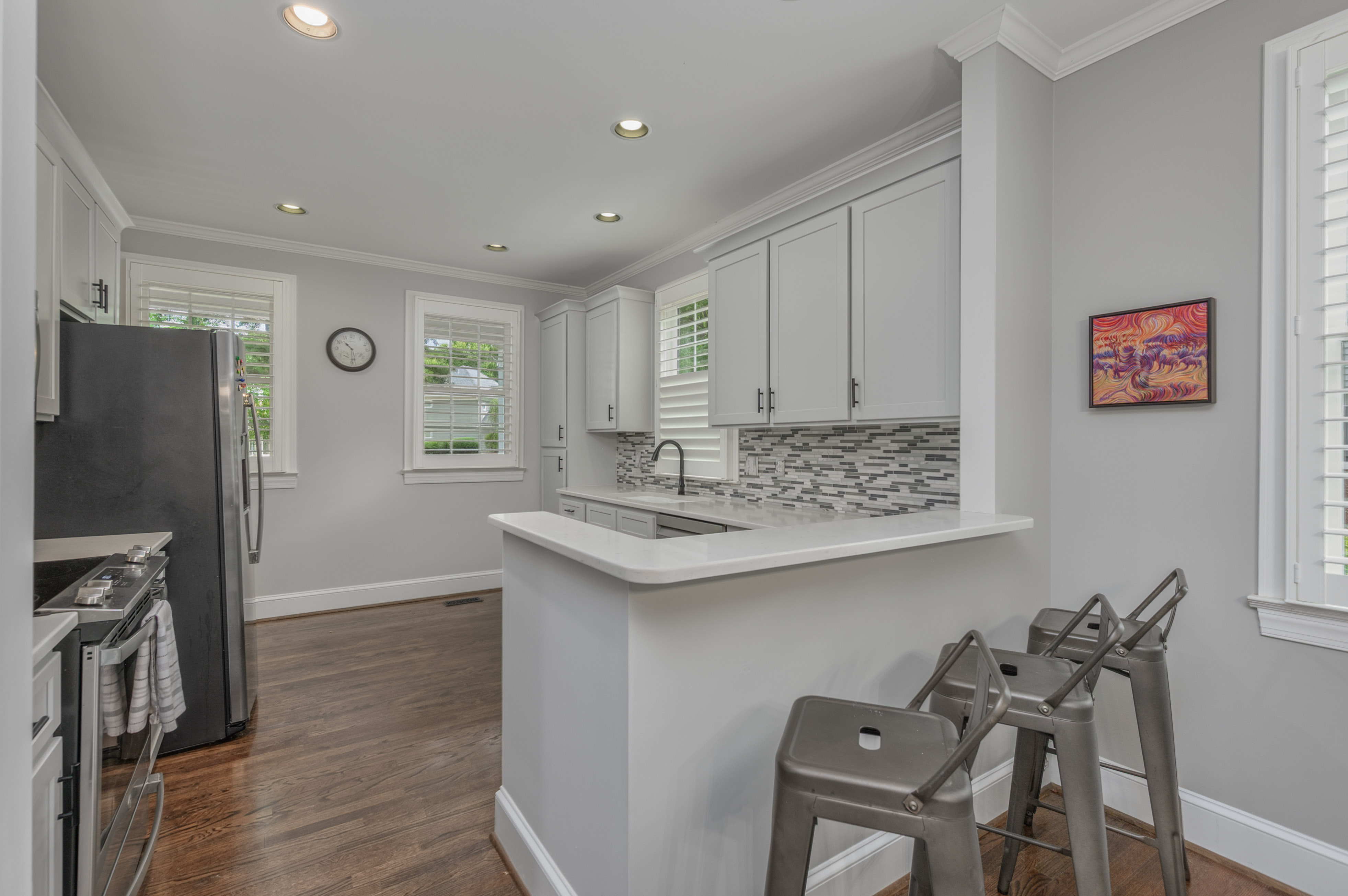 1040 Village Loop image 13